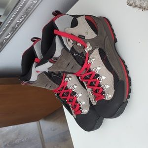 Hiking boots: brand new
